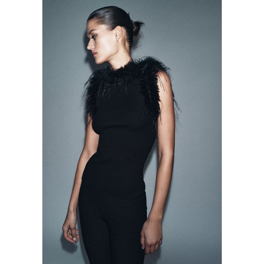 Zara FAUX FUR RIBBED HALTER TOP